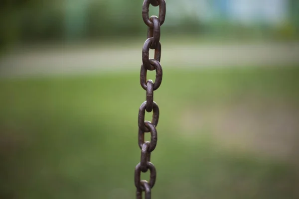 Metal chain. Chain in taut sucking.