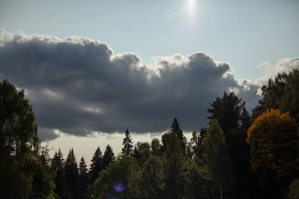 Landschap met wolken. — Stockfoto