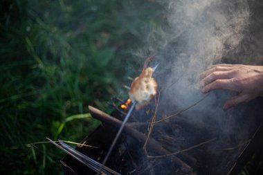 Kazıkta kızarmış ekmek..