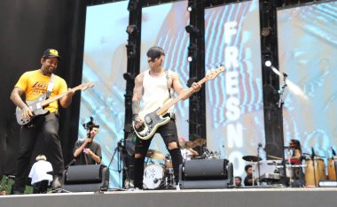 SAO PAULO (SP), Brezilya 03 / 02 / 2024 - Brezilya 'nın Allianz Parque Stadyumu' ndaki bazı şehirlere ulusal ve uluslararası pop punk / emo etkinlikleri getiren bir gezi olan I Wanna BeTour 'daki Fresno grubunun gösterisi