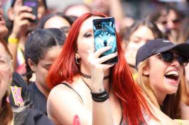 SAO PAULO (SP), Brezilya 03 / 02 / 2024 - Brezilya 'nın Allianz Parque Stadyumu' ndaki bazı şehirlere ulusal ve uluslararası pop punk / emo etkinlikleri getiren bir gezi olan I Wanna BeTour 'daki Fresno grubunun gösterisi