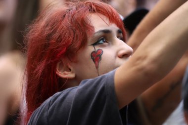 SAO PAULO (SP), Brezilya 03 / 02 / 2024 - Brezilya 'nın Allianz Parque Stadyumu' ndaki bazı şehirlere ulusal ve uluslararası pop punk / emo etkinlikleri getiren bir gezi olan I Wanna BeTour 'daki Fresno grubunun gösterisi