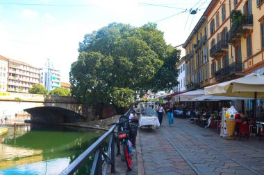 Milan (İtalya), 09 / 03 / 2025 - Naviglio Grande Kanalı manzarası, 3 Eylül 2025 Çarşamba günü, Milano 'nun en çok ziyaret edilen ve aynı zamanda en büyüleyici kanalı. (Edson De Souza / Yeniler 2)