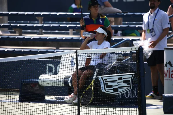 Sam Shnowske, Thalita Rodrigues 'e karşı 1. rauntta açık tenis 2025' te. 4 Eylül 2025, New York, ABD (niyi fote / theenews2)