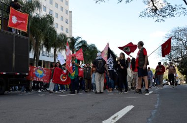 Porto Alegre (RS), 7 Eylül, 2025 Cities / Cry of the Exdiscded - 31. Harici Ağlama bu Pazar Rio Grande do Sul 'un başkentinde gerçekleşti. Etkinlik sosyal hareketleri, sendikaları bir araya getirdi. (Viyolonsel Oliver\ yeni2)  
