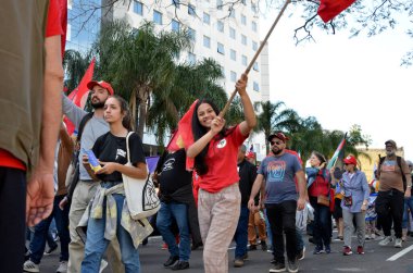 Porto Alegre (RS), 7 Eylül, 2025 Cities / Cry of the Exdiscded - 31. Harici Ağlama bu Pazar Rio Grande do Sul 'un başkentinde gerçekleşti. Etkinlik sosyal hareketleri, sendikaları bir araya getirdi. (Viyolonsel Oliver\ yeni2)  