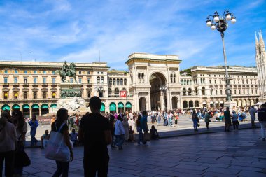 Milan (İtalya), 09 / 06 / 2025 - 6 Eylül 2025 günü öğleden sonra, Milano şehir merkezinde büyük bir turist hareketi. (Edson De Souza / Yeniler 2)    