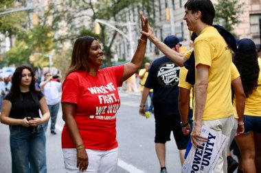 6 Eylül 2025, New York, ABD: New York başsavcısı Letitia James New York 'ta düzenlenen New York İşçi Bayramı geçit törenine katıldı. (niyi fote\ theenews2)    