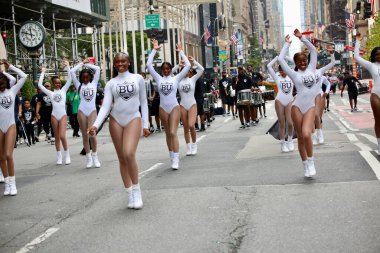 6 Eylül 2025, New York, ABD: NY merkezi işçi konseyi afl-cio yıllık İşçi Bayramı geçit töreni, New York 'ta Batı 44. cadde ve 5. caddenin köşesinden şamandıra, dans, müzik eşliğinde yapılır. (niyi fote\ theenews2)   