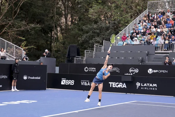 Sao Paulo (SP), 6 Eylül 2025 - Brezilyalı Grana Pedretti ile Arjantinli Victoria Bosio arasındaki maç, Sao Paulo 'daki SP Açık' ta, 6-14 Eylül tarihleri arasında Villa-Lobos Park 'ta gerçekleşmiştir. (leco viana\ yeni2)) 
