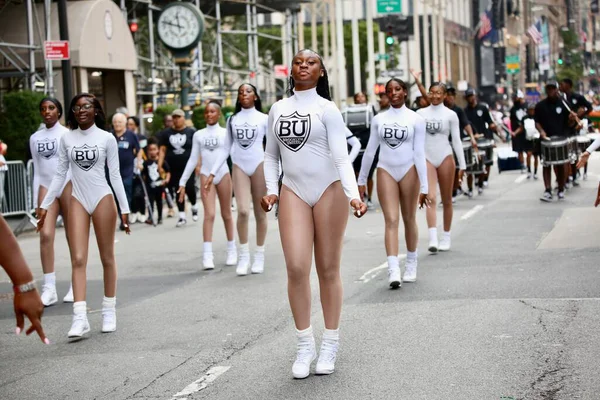 6 Eylül 2025, New York, ABD: NY merkezi işçi konseyi afl-cio yıllık İşçi Bayramı geçit töreni, New York 'ta Batı 44. cadde ve 5. caddenin köşesinden şamandıra, dans, müzik eşliğinde yapılır. (niyi fote\ theenews2)   