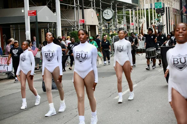 6 Eylül 2025, New York, ABD: NY merkezi işçi konseyi afl-cio yıllık İşçi Bayramı geçit töreni, New York 'ta Batı 44. cadde ve 5. caddenin köşesinden şamandıra, dans, müzik eşliğinde yapılır. (niyi fote\ theenews2)   