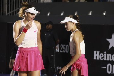 Sao Paulo (SP), 8 Eylül 2025 - Brezilyalı oyuncular Ana Candiotto ve Beatriz Haddad, Sao Paulo 'daki SP Open' da Ingrid Martins ve Laura Pigossi arasındaki ikili maç. (leco viana\ yeni2))    