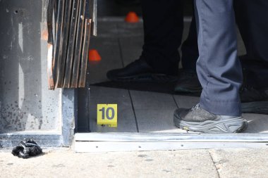 9 Eylül 2025, Chicago, Illinois, ABD: 44 yaşında bir adam 79. caddedeki Joji Gyros 'un 2500 bloğunda defalarca vuruldu.)    