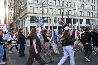 Protestocular Michigan Bulvarı ve Doğu İda B. 'da toplanıp yürüdüler. Wells, göçmenlik ve gümrük yaptırımlarının (Ice) Chicago 'dan ayrılmasını talep ediyor. 9 Eylül 2025, Chicago, Illinois. (Kyle Mazza\ yeni2))