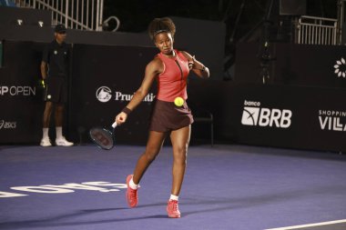 Sao Paulo (SP), 8 Eylül 2025 - Victoria Luiza Barros (BRA) ile Whitney Osuigwe (USA) arasındaki maç, Sao Paulo 'daki SP Açık' ta, 8 Eylül 2025 tarihinde Villa-Lobos Park 'ta gerçekleşmiştir. (leco viana\ yeni2))  