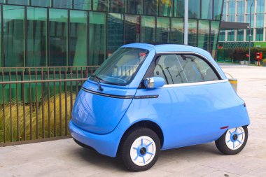 Milan (İtalya), 10 Eylül 2025 - Milan / Three Towers / CityLife - Milano 'daki CityLife' da yer alan üç kule. CityLife, eski Milano Fiera bölgesinde kurulmuş bir yerleşim ve ticaret kompleksidir. (Edson de souza 2nci bölüm))        