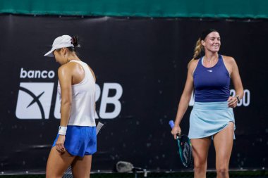 Sao Paulo (sp), 09 / 09 / 2025 - sao paulo 'da açılan sp' de Victoria luiza barros (bra) ve nauhany vitoria leme da silva (bra) vs Anna Rogers (USA) ve janice tjen (ina) arasındaki çiftler maçı. (leco viana\ yeni2))    