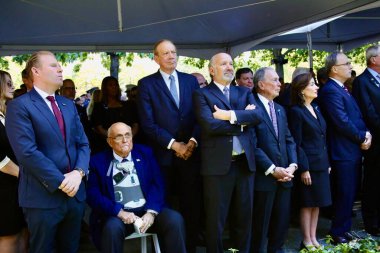 24. yıldönümü 9 / 11 anma töreni. 11 Eylül 2025, New York, ABD: (L-R) Andrew Giuliani, eski New York Belediye Başkanı, eski New York Belediye Başkanı Rudy Giuliani, Howard Lutnick 'in oğlu. (niyi fote\ theenews2)
