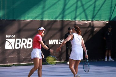 Sao Paulo (SP), 11 Eylül 2025 - Yvonne Cavalle Reimers (SP) ve Alicia Herrero (SP) - Anna Rogers (USA) ve Janice Tjen (INA), Sao Paulo 'daki SP Open' da karşı karşıya geldiler. (leco viana\ yeni2))       