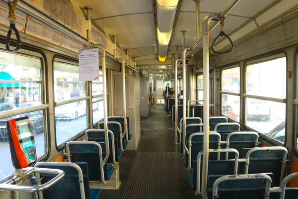 Milan (İtalya), 09 / 12 / 2025 - hareket / turistler / Milan - 12 Eylül 2025 Cuma günü öğleden sonra, Milano 'nun tarihi merkezinde büyük turist ve işçi hareketi. (Edson De Souza / Yeniler 2)         