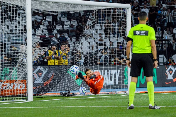 Rio de Janeiro (RJ), 09 / 11 / 2025 - SPORTS / BRAZILIAN CUP / BRAZIL / BOTAFOGO / RJ - Botafogo ve Vasco arasındaki maç, Rio de Janeiro 'daki Nilton Santos Stadyumu' nda düzenlenen 2025 Brezilya Kupası için geçerli. (Gabby costa\ the newws2)    