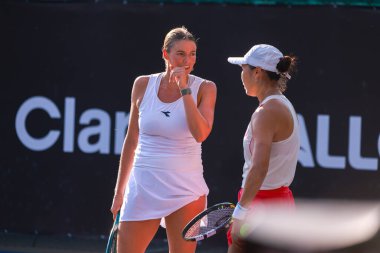 Sao Paulo (SP), 11 Eylül 2025 - Yvonne Cavalle Reimers (SP) ve Alicia Herrero (SP) - Anna Rogers (USA) ve Janice Tjen (INA), Sao Paulo 'daki SP Open' da karşı karşıya geldiler. (leco viana\ yeni2))       