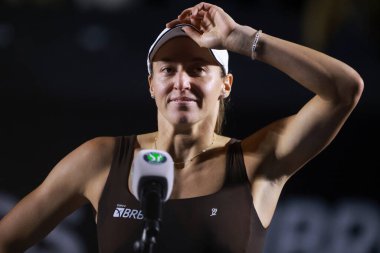 Sao Paulo (SP), 13 Eylül 2025 - Sao Paulo 'da oynanan SP Açık' ta Luisa Stefani (BRA) ve Timea Babos (HUN) ile Ingrid Martins (BRA) ve Laura Pigossi (BRA) karşı karşıya geldiler. (leco viana\ yeni2))    