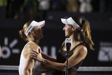 Sao Paulo (SP), 13 Eylül 2025 - Sao Paulo 'da oynanan SP Açık' ta Luisa Stefani (BRA) ve Timea Babos (HUN) ile Ingrid Martins (BRA) ve Laura Pigossi (BRA) karşı karşıya geldiler. (leco viana\ yeni2))    