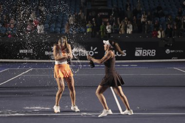 Sao Paulo (SP), 13 Eylül 2025 - Sao Paulo 'da oynanan SP Açık' ta Luisa Stefani (BRA) ve Timea Babos (HUN) ile Ingrid Martins (BRA) ve Laura Pigossi (BRA) karşı karşıya geldiler. (leco viana\ yeni2))    