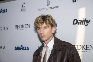 12 Eylül 2025, New York, ABD: Makineli Tüfek Kelly (mgk) (Colson Baker) 12 Eylül 2025 tarihinde New York 'ta The Rainbow Room' da Daily Front Row 'un 12. (M10 'lar\ yeni 2ler))