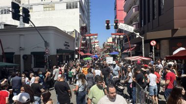Sao Paulo (SP), 09 / 14 / 2025 - movement / Praca da Liberdade / SP - geleneksel bir Japon mahallesi olan Rua Galvao Bueno, Praca da Liberdade 'de pazar günleri yapılan gastronomi ve kültür fuarı ile büyük bir hareket. (Oslaim Brito / Tenews2)          