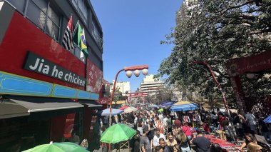 Sao Paulo (SP), 09 / 14 / 2025 - movement / Praca da Liberdade / SP - geleneksel bir Japon mahallesi olan Rua Galvao Bueno, Praca da Liberdade 'de pazar günleri yapılan gastronomi ve kültür fuarı ile büyük bir hareket. (Oslaim Brito / Tenews2)          