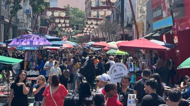 Sao Paulo (SP), 09 / 14 / 2025 - movement / Praca da Liberdade / SP - geleneksel bir Japon mahallesi olan Rua Galvao Bueno, Praca da Liberdade 'de pazar günleri yapılan gastronomi ve kültür fuarı ile büyük bir hareket. (Oslaim Brito / Tenews2)          