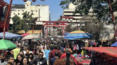 Sao Paulo (SP), 09 / 14 / 2025 - movement / Praca da Liberdade / SP - geleneksel bir Japon mahallesi olan Rua Galvao Bueno, Praca da Liberdade 'de pazar günleri yapılan gastronomi ve kültür fuarı ile büyük bir hareket. (Oslaim Brito / Tenews2)          