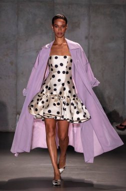 14 Eylül 2025, New York, New York, ABD: 14 Eylül 2025 'te Genesis House' da 2026 baharında Bach Mai defilesi için podyumda bir model yürür. (M10 'lar\ yeni 2ler))                       