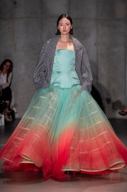 14 Eylül 2025, New York, New York, ABD: 14 Eylül 2025 'te Genesis House' da 2026 baharında Bach Mai defilesi için podyumda bir model yürür. (M10 'lar\ yeni 2ler))                       