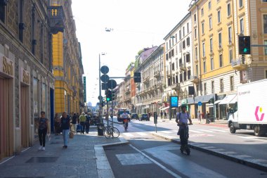 Milan (İtalya), 16 Eylül 2025 - Corso Buenos Aires - Corso Buenos Aires, dükkan, kulüp ve 