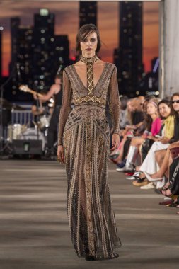 15 Eylül 2025, New York, New York, ABD: Cucculelli Shaheen defilesi için 15 Eylül 2026 New York Moda Haftası 'nda 40 Eylül 2025 tarihinde bir model podyumda yürüyor. (M10 'lar\ yeni 2ler))                   