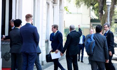 Rio de Janeiro (RJ), 16 Eylül 2025 - Mercosur delegeleri, Dışişleri Bakanı başkanlığında Rio de Janeiro şehir merkezindeki Itamaraty Anlaşması imzalama törenine geldiler. (YENİ HİKAYE))           