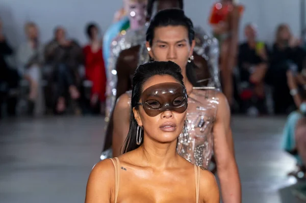 Әлемдегі ең сексуалды әйел жалаңаш Онлайн секс