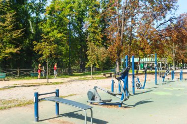 Milan (İtalya), 17 Eylül 2025 - Indro Montanelli Halk Bahçeleri / Planetaryum / Doğal Tarih Müzesi - Indro Montanelli Gardens Milano 'nun ilk kamu parkı. (Edson de souza 2nci bölüm))                   