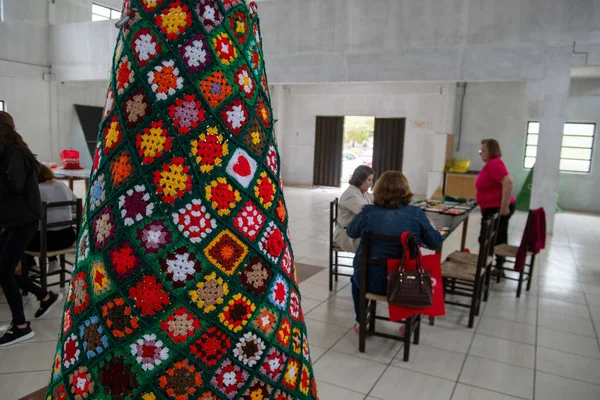 Rodeio (SC), 09 / 17 / 2025 - Christmas / Crochet Tree / SC - 12 binden biraz fazla nüfusa sahip Santa Catarina 'daki Rodeio kenti Brezilya' nın en büyük Noel ağacını hazırlıyor. (Richard ferrari.) (2nci bölüm))    