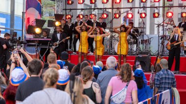 RAYE, New Single 'ı 19 Eylül 2025' te, Rockefeller Plaza, New York, ABD 'de tanıttı. RAYE bu sabah TODAY Show Plaza 'da canlı performans sergiledi. 19 Eylül 2025' te yeni single 'ı Where Is My Kocam! (Jorge Estrellado / the new ws2)