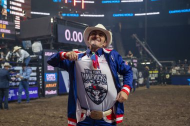 September 19, 2025, Elmont, New York, USA: PBR entertainer Brinson James shows his Mavericks' shirt during the  New York Mavericks PBR Camping World Team Series (m10s / thenews2)
