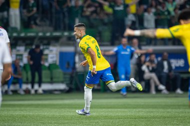 Sao Paulo (SP), 09 / 20 / 2025 - Andreas Pereira, Brezilya Futbol Şampiyonası 'nın 24. turu için Palmeiras ve Fortaleza arasındaki maçtaki golünü 20 Eylül 2025 Cumartesi gecesi kutluyor.
