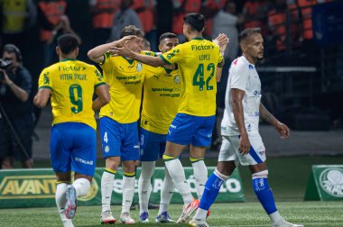 Sao Paulo (SP), 09 / 20 / 2025 - Andreas Pereira, Brezilya Futbol Şampiyonası 'nın 24. turu için Palmeiras ve Fortaleza arasındaki maçtaki golünü 20 Eylül 2025 Cumartesi gecesi kutluyor.