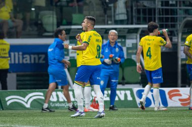 Sao Paulo (SP), 09 / 20 / 2025 - Andreas Pereira, Brezilya Futbol Şampiyonası 'nın 24. turu için Palmeiras ve Fortaleza arasındaki maçtaki golünü 20 Eylül 2025 Cumartesi gecesi kutluyor.