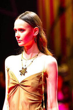 Milan (İtalya), 21 Eylül 2025 - Sicilya Moda Şovu: Milano Moda ve Mücevher Fuarı 'nda Sicilya Bölgesi' nin Tarzı. (Edson de souza / the newws2)