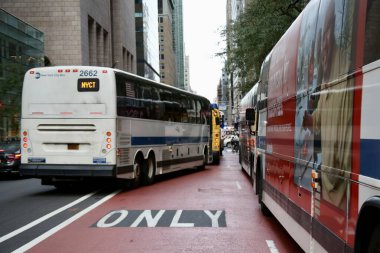 22 Eylül, New York, ABD: BM genel merkezinde 80. Birleşmiş Milletler Genel Kurulu nedeniyle Manhattan 'ın her yerinde yoğun trafik yaşandı